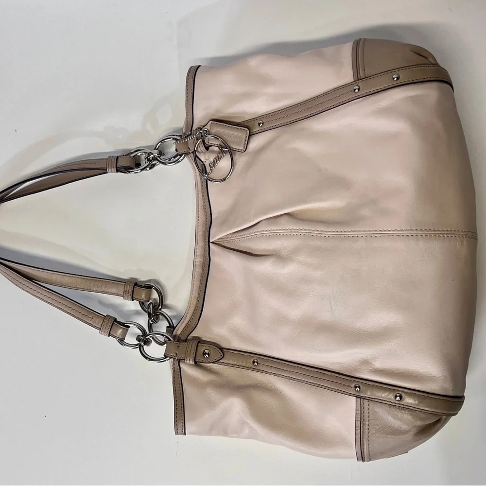 COACH Alexandra Cream and taupe leather hobo bag. - Picture 6 of 12